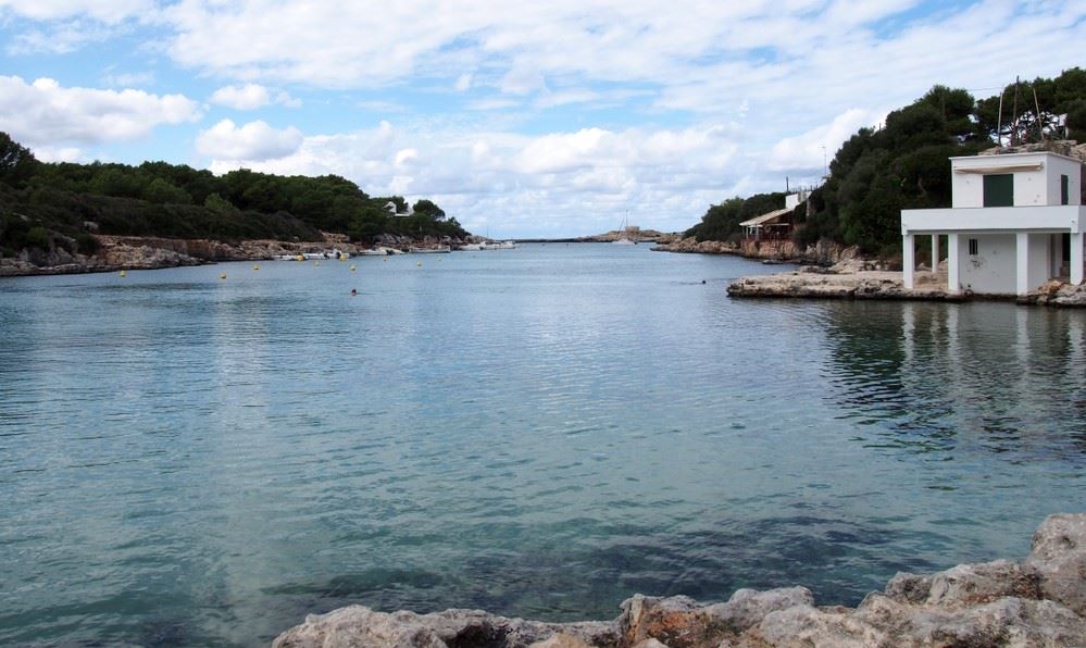 Cala Blanca in Menorca