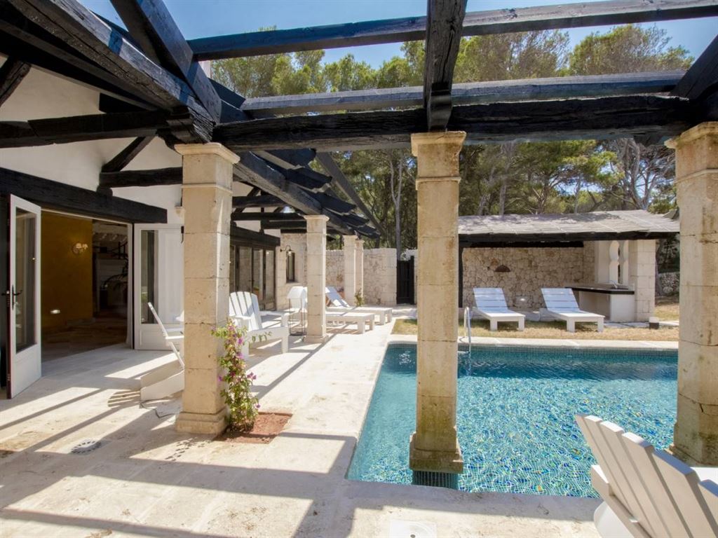 Villa for sale  with personality in Menorca in Cala Galdana