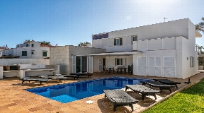 Villa in perfect position of Menorca for sale - in Ses Salines de Fornells
