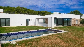 Magnificient Villa under construction in Menorca with panaromic views