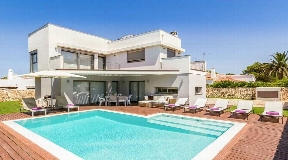 Attractive and modern 3 bedrooms villa for sale in Son Carrio