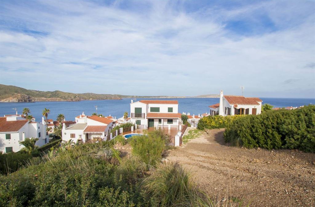Detached villa with wonderful sea views in Menorca in Fornells