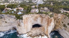 Wonderful sea front villa Cala Galdana in a beautiful area