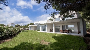 Fascinating villa in a unique complex in Coves Noves on Menorca