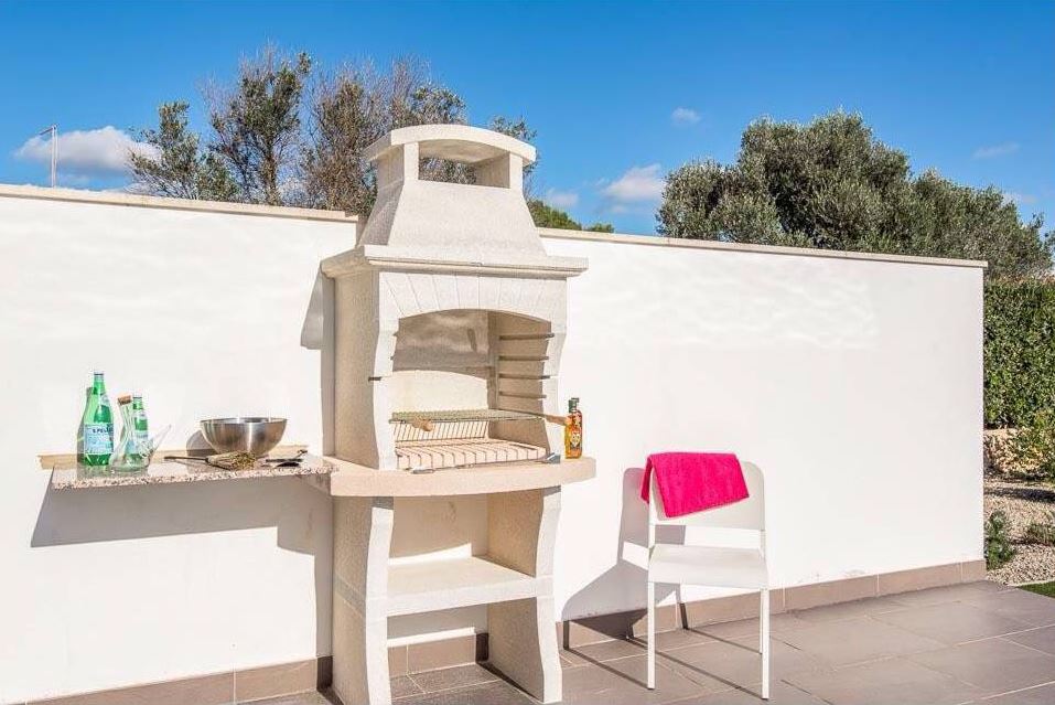 Modern villa with swimming pool on Menorca in Binidali for sale