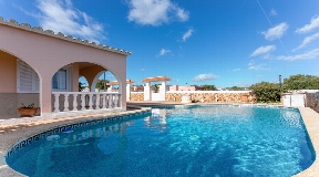 Fabulous detached villa with pool for sale in Son Ganxo