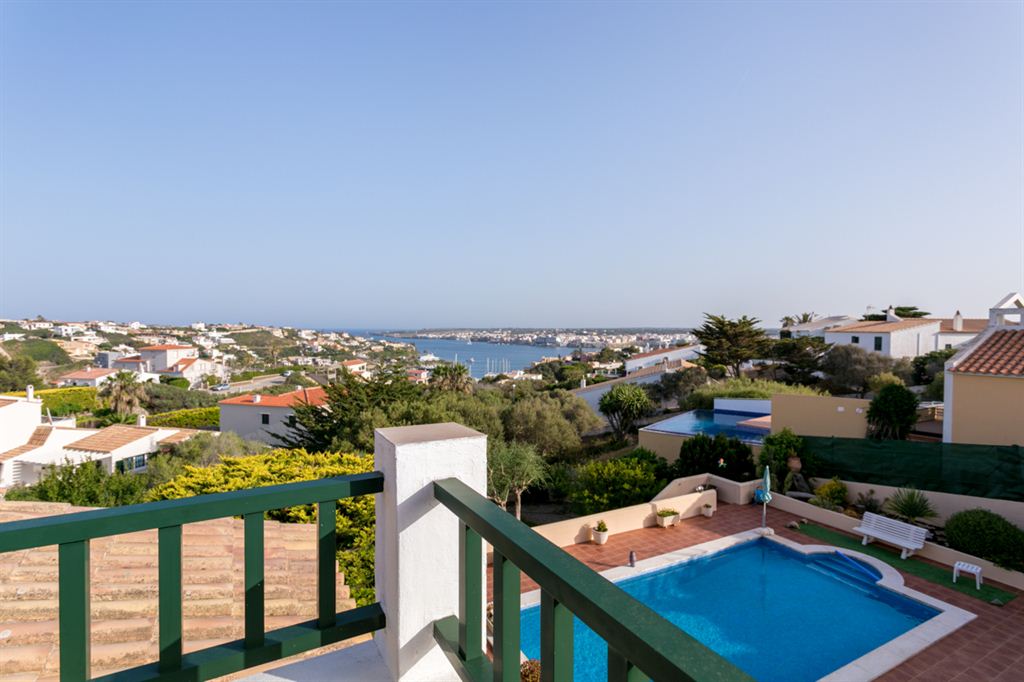 Viewable villa for sale with superb views of the port of Mahón