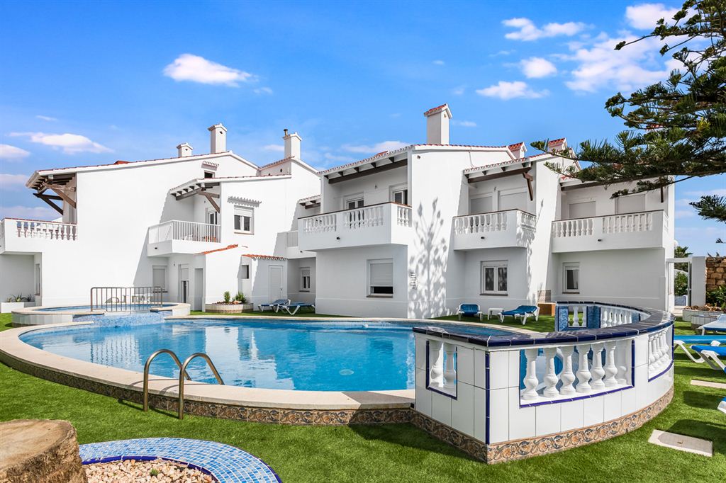 Nice gated complex for sale with 6 beautiful apartments, in Arenal d'en Castell with sea views