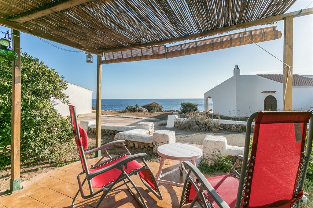 Typical Menorcan villa for sale with sea views in Binibeca