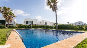 Wonderful villa in a nice complex for sale in Punta Grossa