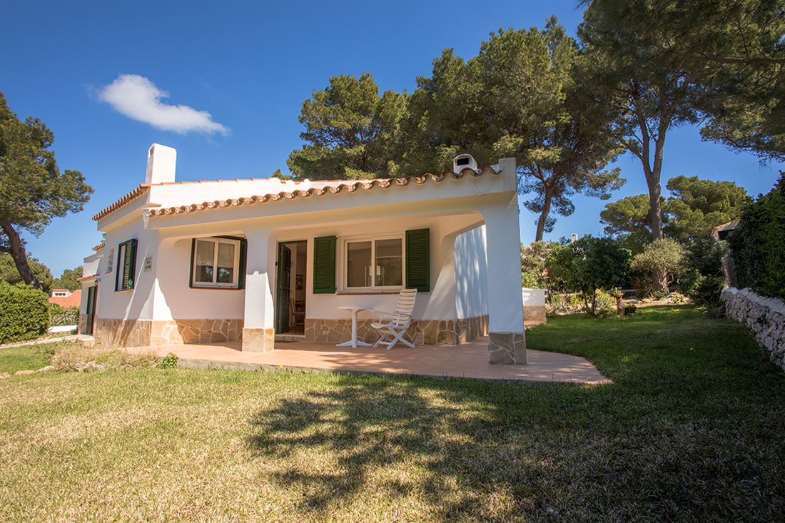 Charming villa with pool and tourist license next to the forest in Son Parc and 5 minutes from the beach